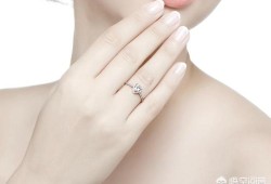 女性戒指戴法多样，不同手指戴法和意义各有什么不同？